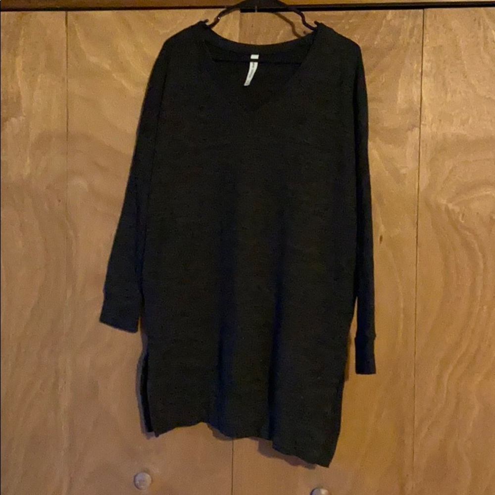 Zenana Outfitters tunic length sweater
